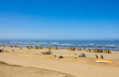 VENTA DE AMPLIO TERRENO FRENTE AL MAR - PIMENTEL